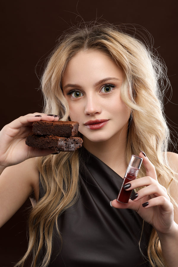 Блиск для губ CARAMEL BROWNIE